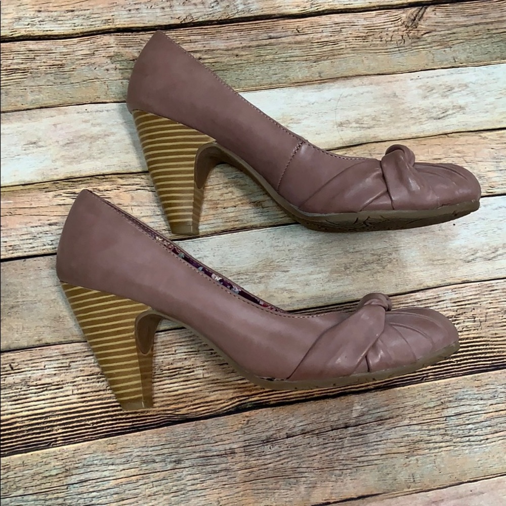 Unlisted Mauve Heels - Picture 3 of 7
